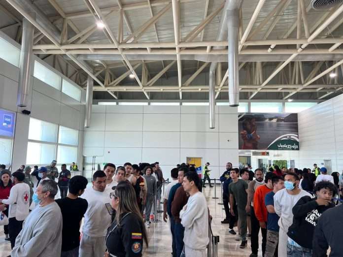 Arribó el vuelo número 141 de la Gran Misión Vuelta a la Patria procedente de Miami