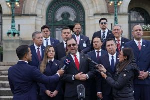 Canciller Gil denuncia en La Haya manipulaciones de Guyana sobre el Esequibo