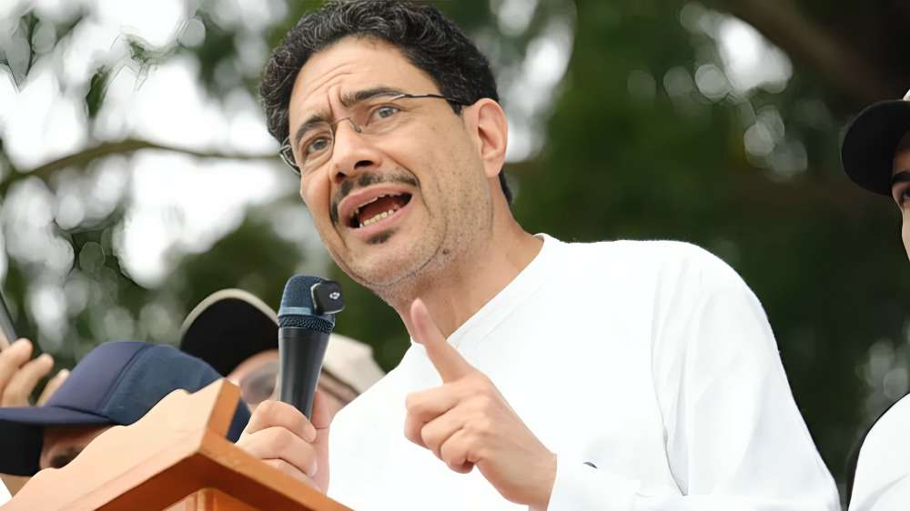 Cepeda intenta impedir el regreso de la derecha