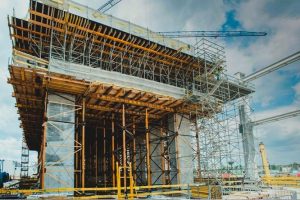 Construcciones Yamaro - Estructuras provisionales; Claves para la seguridad en las alturas - Armando Iachini - FOTO