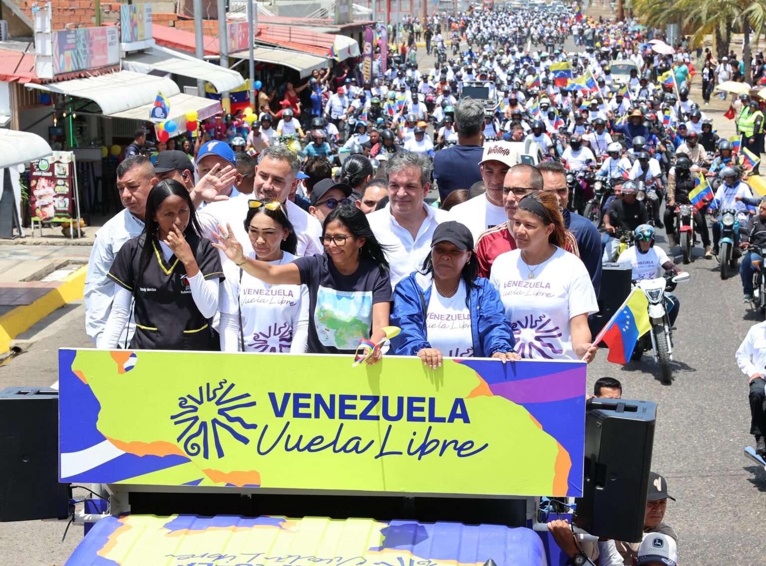 Delcy convoca a migrantes a regresar a Venezuela