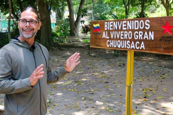 Ecosocialismo entrega insumos para producir un millón de plantas