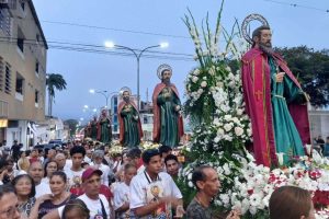 En San Felipe honran a su santo patrono con procesión de ocho imágenes