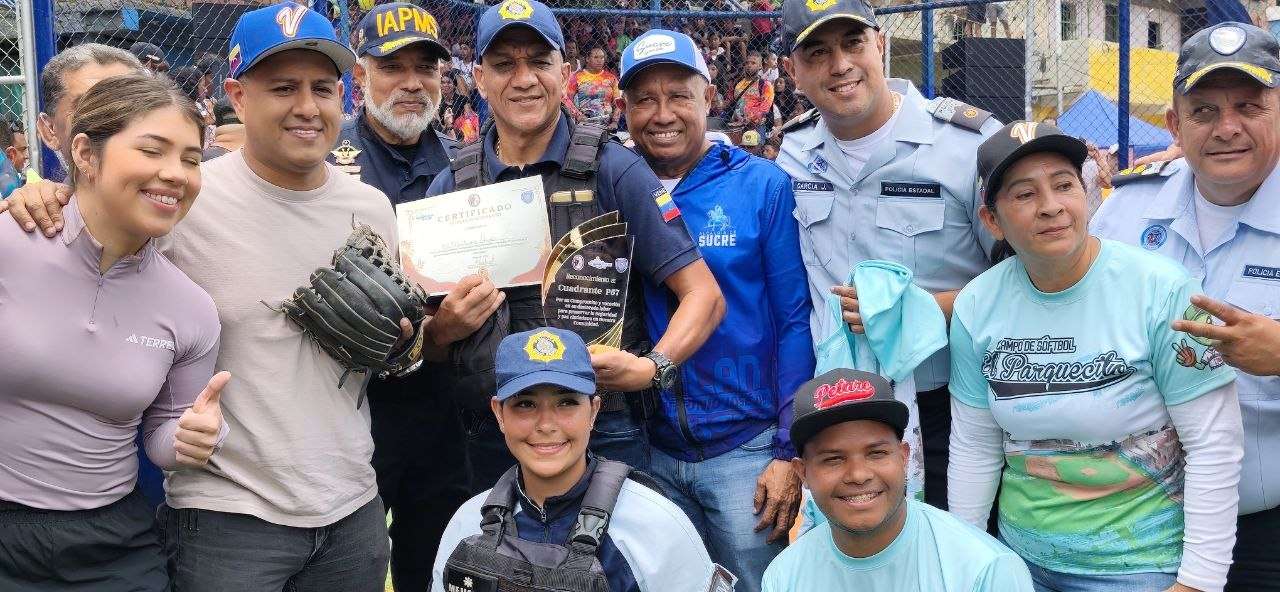 Estadio El Parquecito de Petare lo pusieron bien bonito