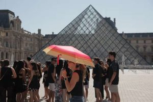 Francia emite alerta amarilla para 18 departamentos por la ola de calor