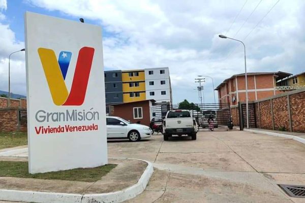 Inicia Jornada de Regularización de Propiedad de la GMVV en Caracas