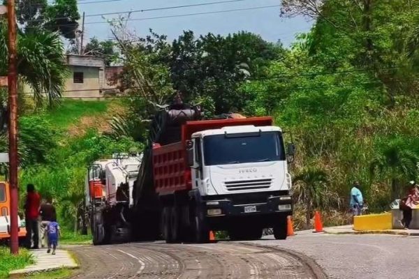 Inicia plan de asfaltado en la parroquia Curiepe del municipio Brión