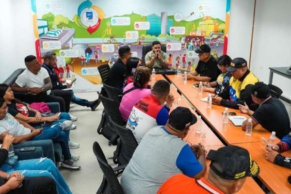 Intt fortalece la atención directa al gremio de motorizados y sector transporte