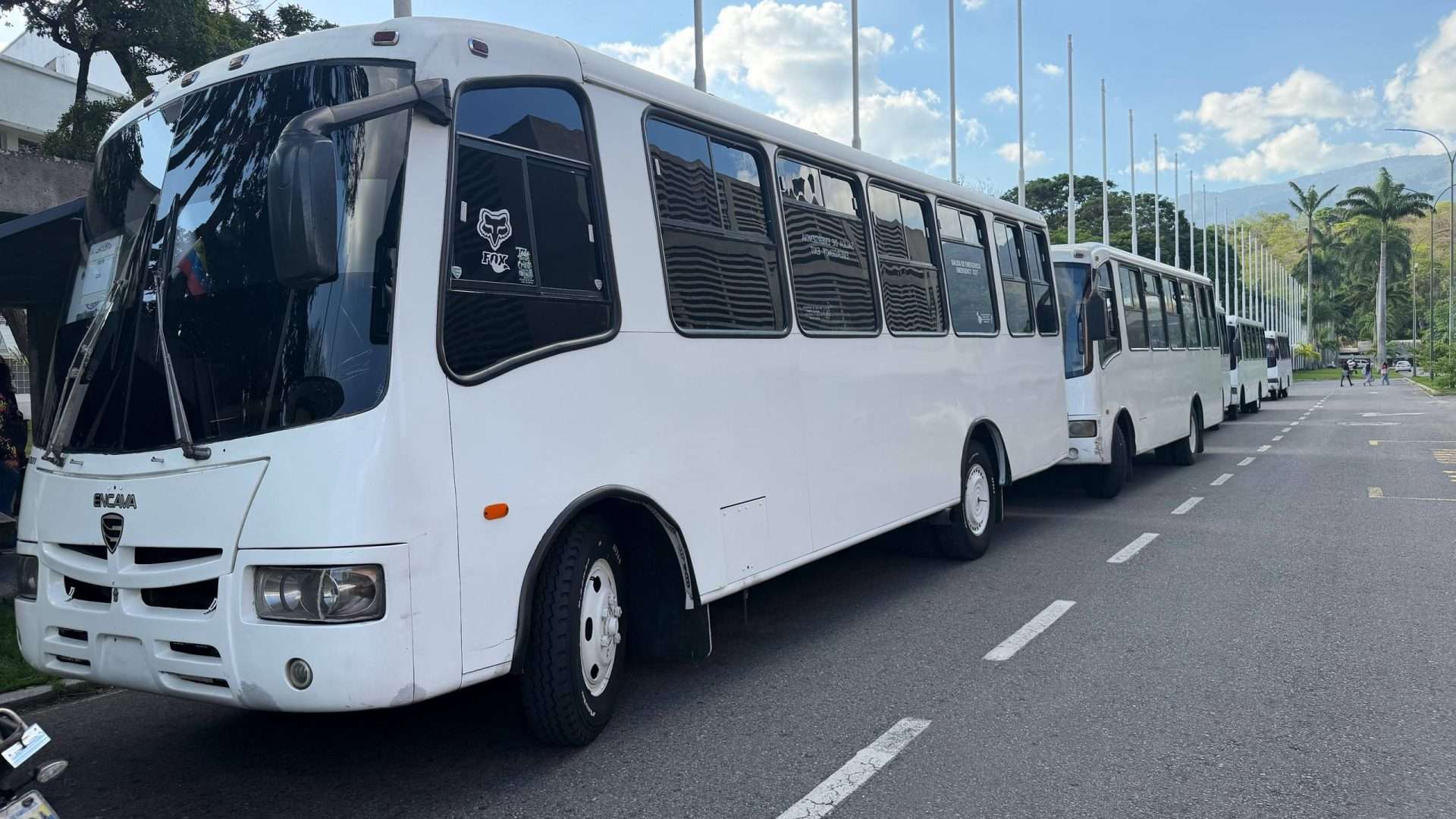 La UCV estrena ruta de transporte hacia Petare