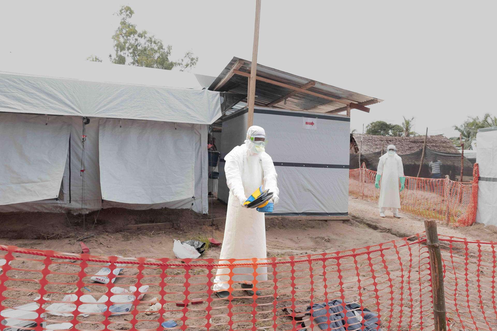 Mueren tres voluntarios de la Cruz Roja por ébola en RDC