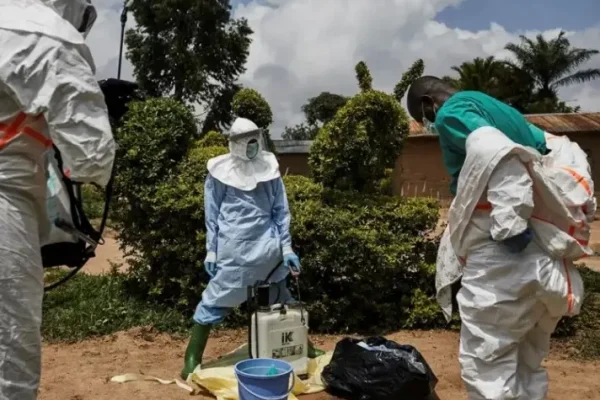 OMS declara emergencia internacional por brote de ébola en la RDC y Uganda