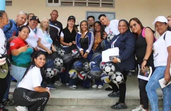 Operación Caracas Sonríe atendió a 15.000 familias en El Amparo