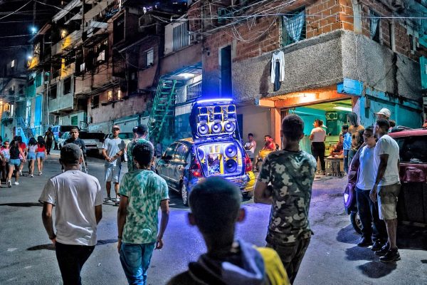 Ordenanza impone multas por ruidos molestos en Caracas