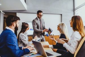 Oswaldo Karam Maciá - Las claves del éxito; Cómo forjar credibilidad al liderar - FOTO