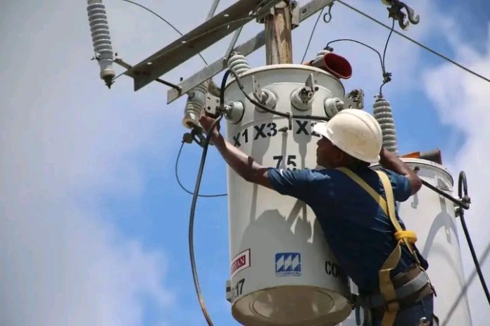 Proponen ley para la descentralización de la energía eléctrica