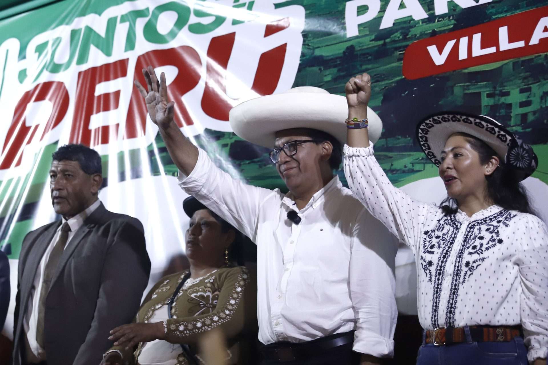 Sánchez busca darle un cambio de rumbo a Perú