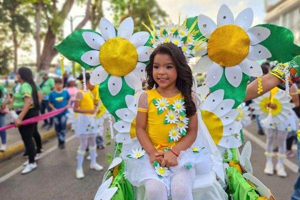 Sexto festival de las flores rinde homenaje a la naturaleza del Delta