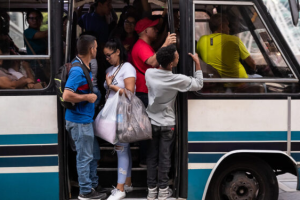 Transportistas y autoridades trabajan en un subsidio para estudiantes y personas de la tercera edad