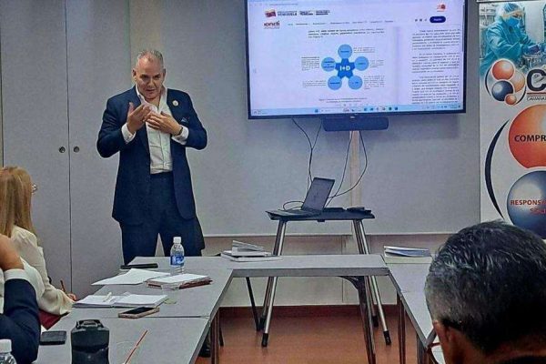 UCV y Oncti consolidan base de datos científicos