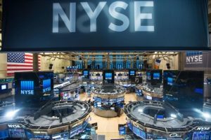 Wall Street cierra en rojo mientras se dispara el precio del crudo por la guerra en Irán