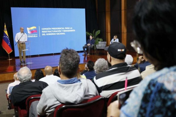 Activan consulta para la reingeniería del Gobierno