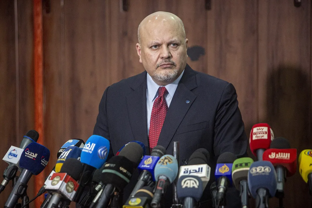 CPI aplica procedimiento disciplinario y suspende al fiscal Karim Khan