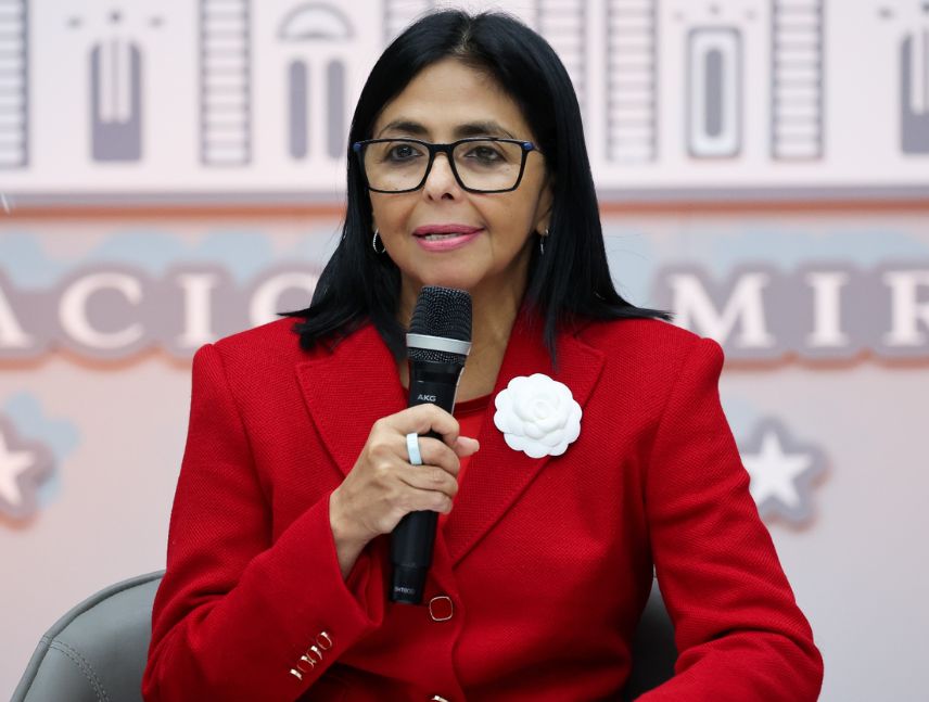 Delcy Rodríguez destaca generación de 644.000 empleos en el sector
