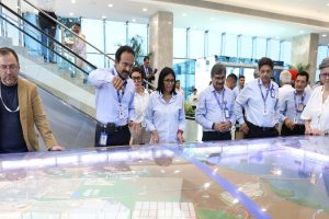 Delcy Rodríguez visita megacomplejo energético de Jamnagar en la India