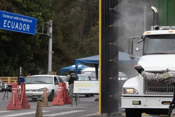 Ecuador oficializa la eliminación de aranceles a productos colombianos
