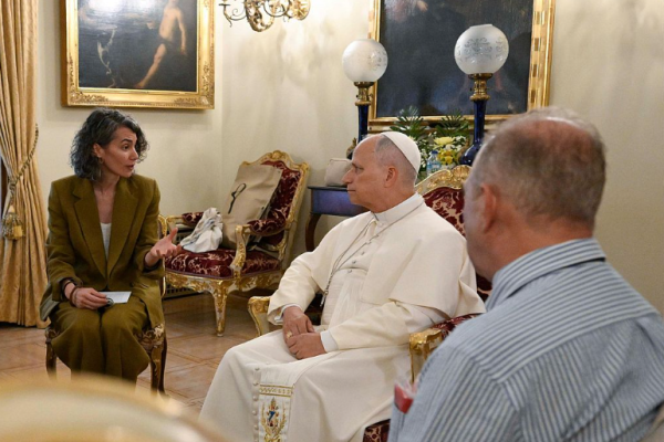 El papa León XIV recibió en Madrid a seis víctimas de abusos cometidos por miembros del clero en España