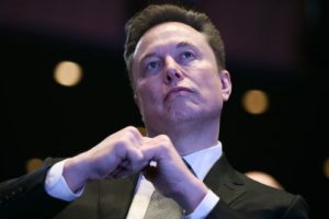 Elon Musk se convierte en el primer billonario del mundo