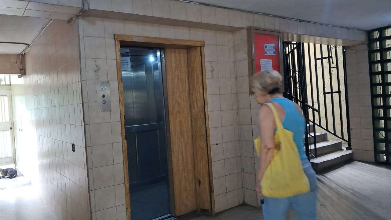 En Caricuao proponen reparar los ascensores