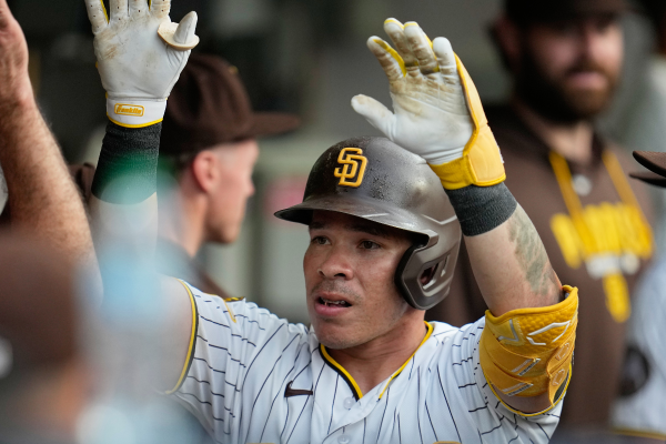 Freddy Fermín la botó nuevamente en triunfo de Padres