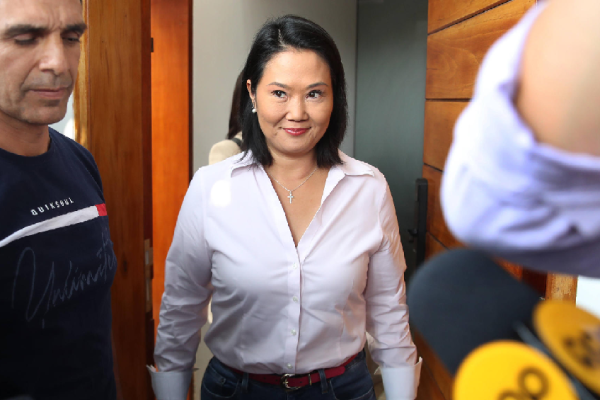 Fujimori amplió su ventaja sobre Sánchez y está cada vez más cerca de resultar electa
