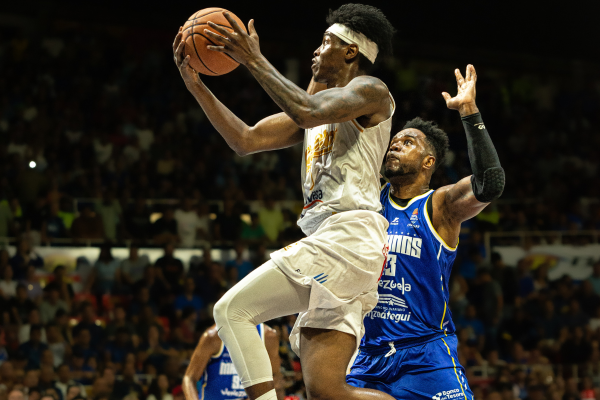 Gaiteros venció y extendió la serie en Puerto La Cruz
