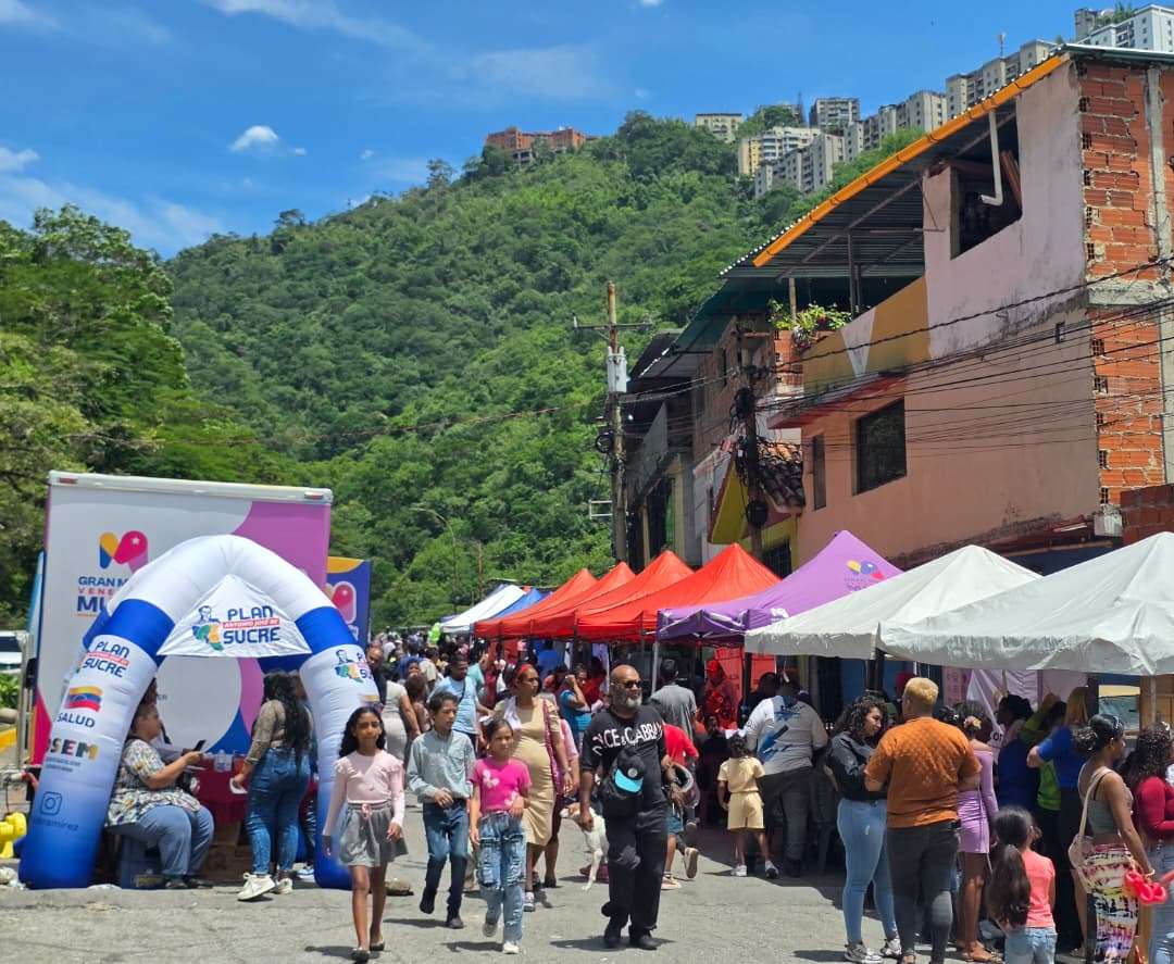 Jornada de atención social en la carretera vieja Petare-Guarenas llevó salud y bienestar