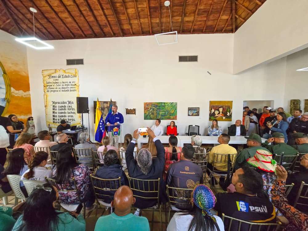 Juramentan comisión para conmemorar centenario de Udón Pérez en Zulia