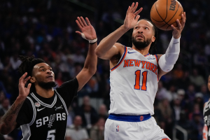 Los Knicks remontan y se ponen a un triunfo del campeonato