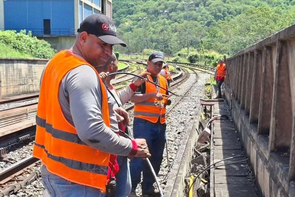 Metro repuso 760 m de fibra vandalizada en la Línea 2