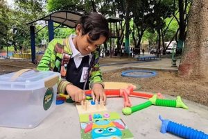 Niños neurodivergentes cuentan con un espacio dentro del parque Arístides Rojas