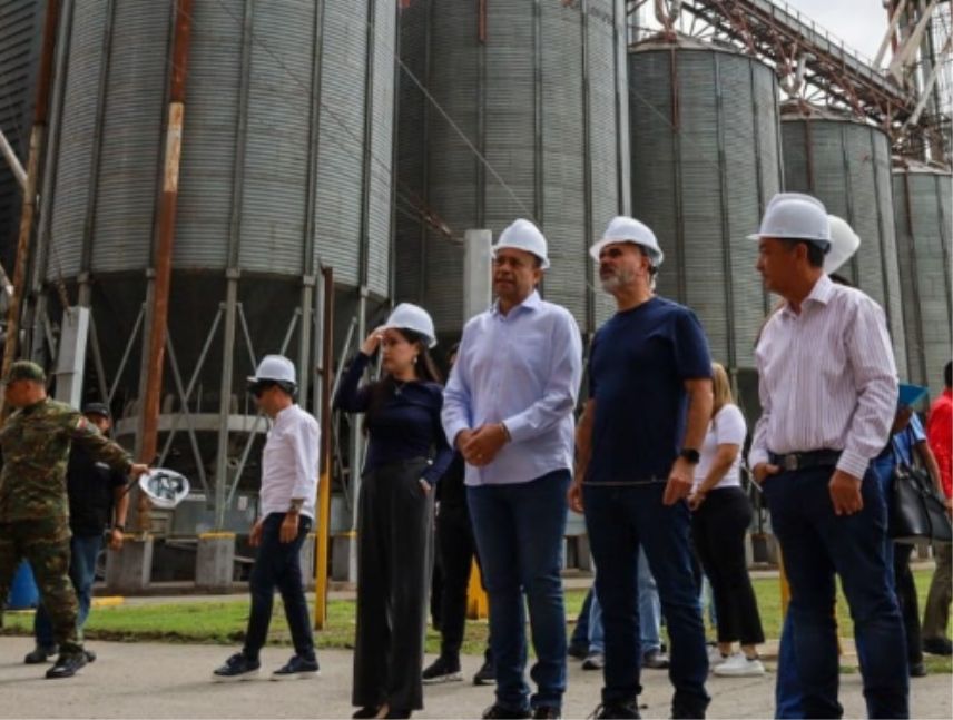El ministro Padrino López se reunió con productores de Portuguesa