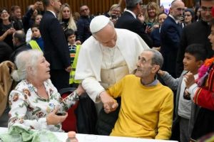 Papa León XIV: entorno digital aumenta indiferencia y prejuicios hacia los pobres