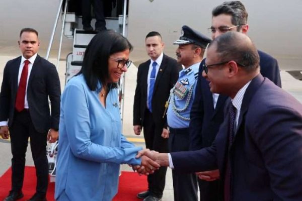 Presidenta Rodríguez arribó a la India con un mensaje de paz, amistad y cooperación