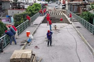 Rehabilitan el puente El Cuño en Altagracia