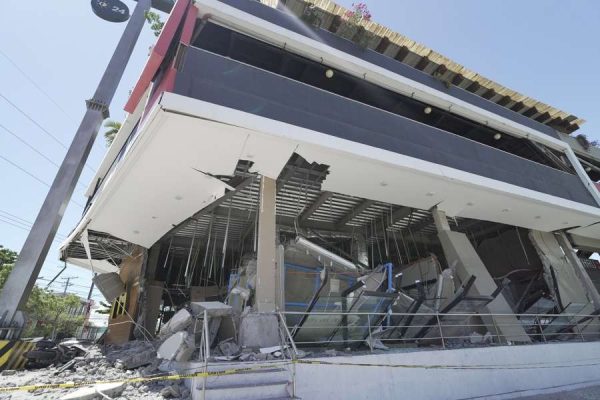 Sube a 35 la cifra de muertos por el terremoto en Filipinas