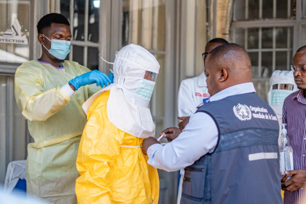 Suben a 381 los casos confirmados de ébola en la RD del Congo
