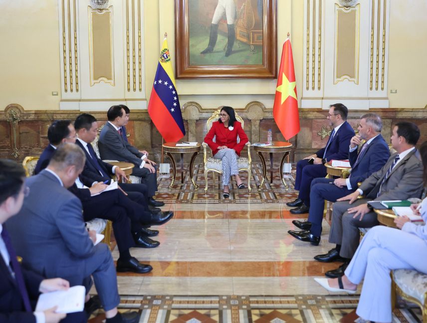 Venezuela y Vietnam promueven la cooperación económica-comercial