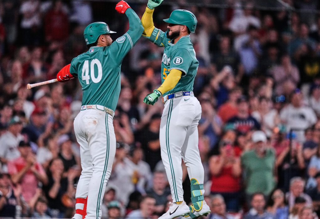 Wilyer Abreu y Willson Contreras encabezan paliza de Boston ante Texas